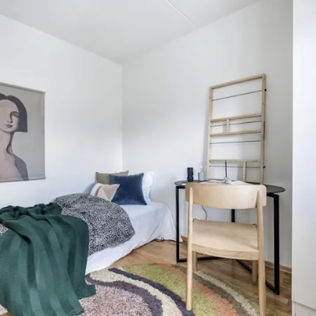 Rubina Ranas Gate 10 - Private In *